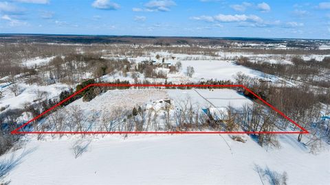 Photo of 4343 S Montcalm Avenue, Lowell, MI 49331 (MLS # 70510942)