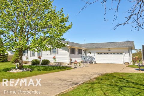 Photo of 872 Huron Crest Drive, Bad Axe, MI 48413 (MLS # 50208187)