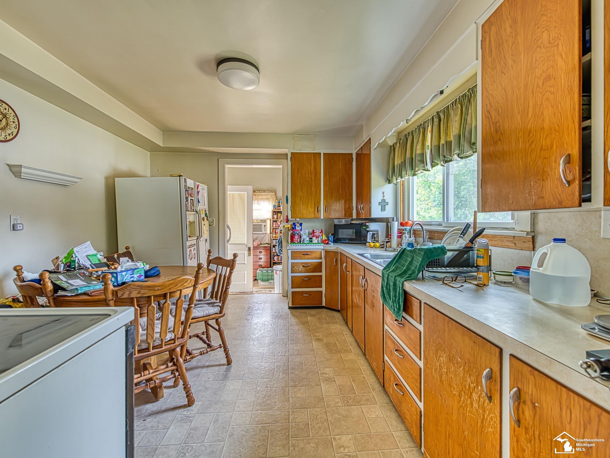 132 Godfroy Avenue