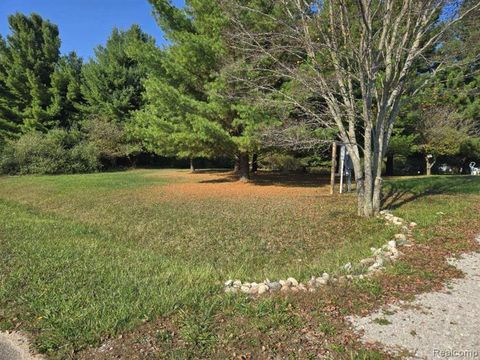 Photo of 5467 Wellington, Gladwin, MI 48624 (MLS # 60959292)