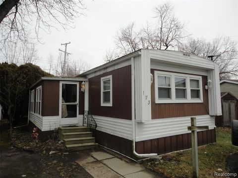 173 Preswick Street Temperance MI 48182