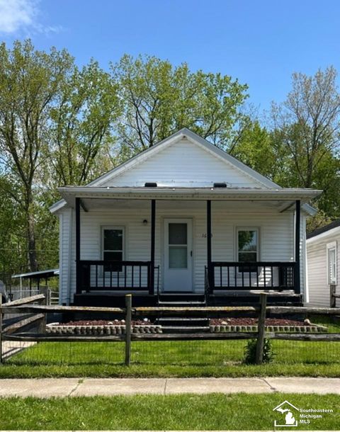 1623 Oak Street Monroe MI 48161