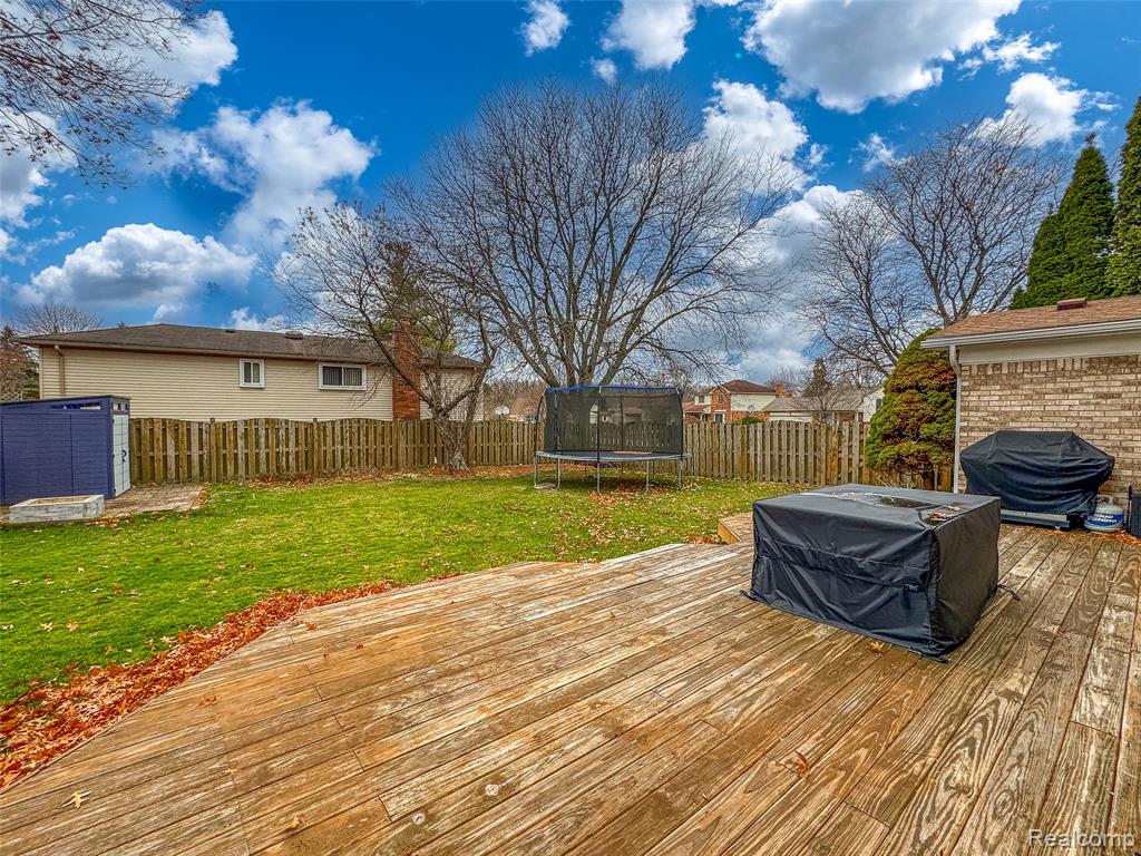 Troy, Michigan 48083, United States, 4 Bedrooms Bedrooms, ,3 BathroomsBathrooms,Residential,Active,248360