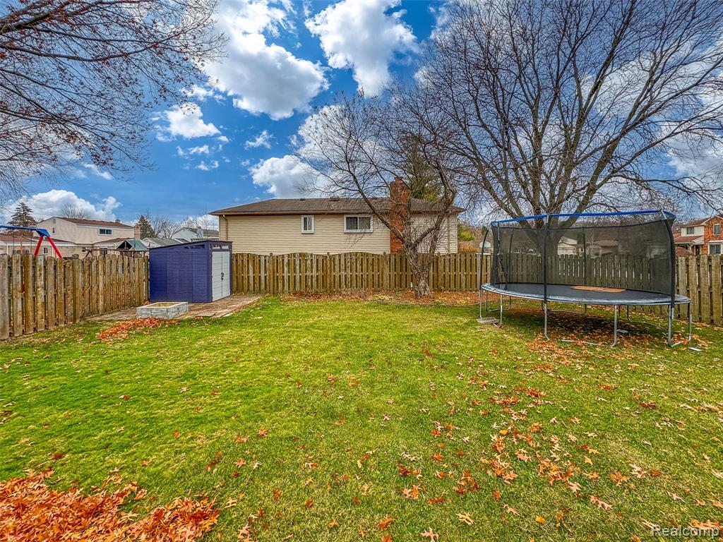 Troy, Michigan 48083, United States, 4 Bedrooms Bedrooms, ,3 BathroomsBathrooms,Residential,Active,248360