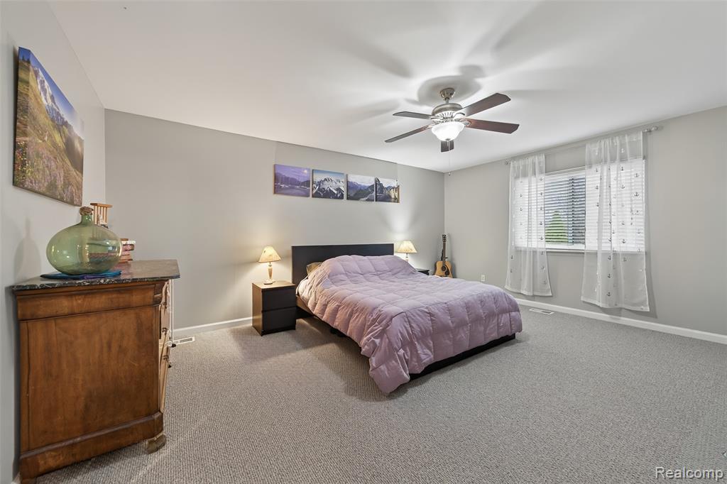 Troy, Michigan 48083, United States, 4 Bedrooms Bedrooms, ,3 BathroomsBathrooms,Residential,Active,248360