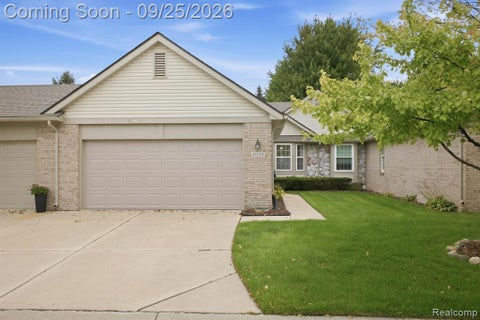 Photo of 41150 Bermuda Drive, Sterling Heights, MI 48314 (MLS # 61032567)