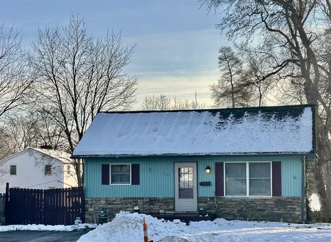 Photo of 517 W Commerce Street, Milford, MI 48381 (MLS # 70508958)