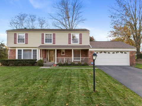 Photo of 8670 Tamarack Drive, Shelby, MI 48317 (MLS # 70504101)