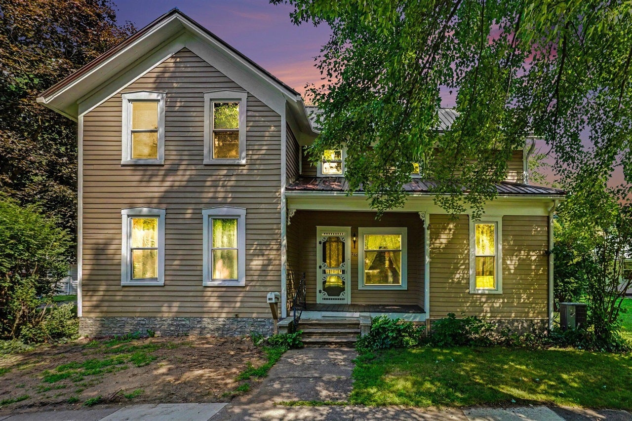 265 E 4th Street