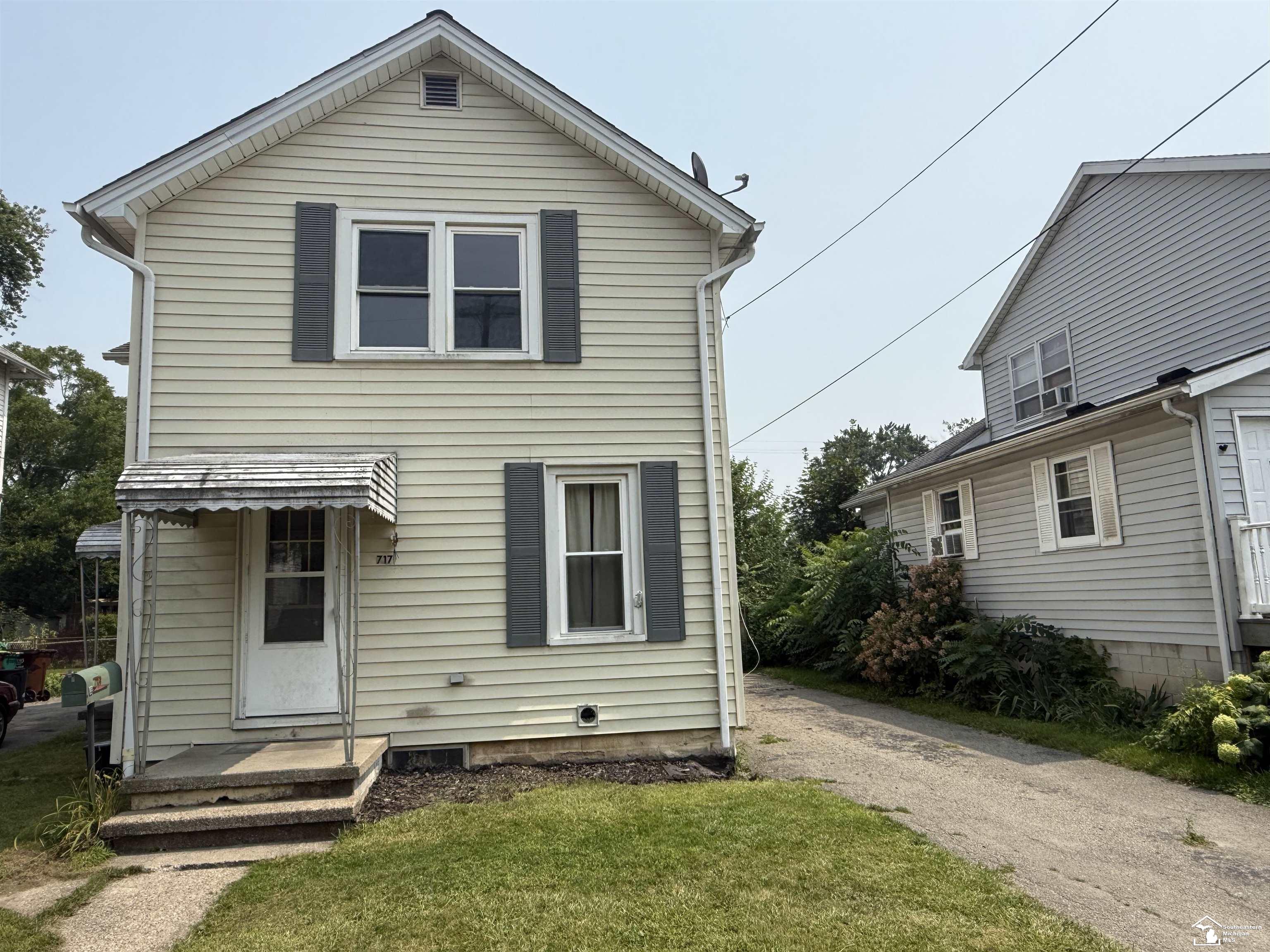717 Bacon Street