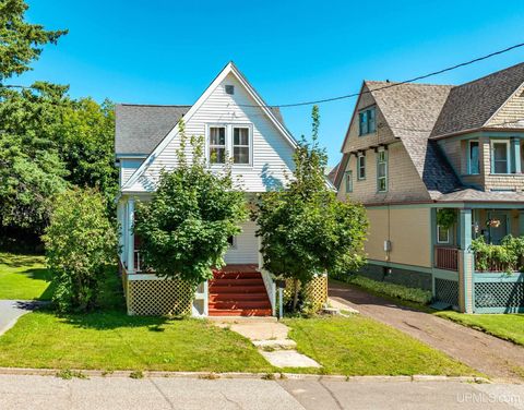 Photo of 1115 Summit Street, Hancock, MI 49930 (MLS # 50197074)