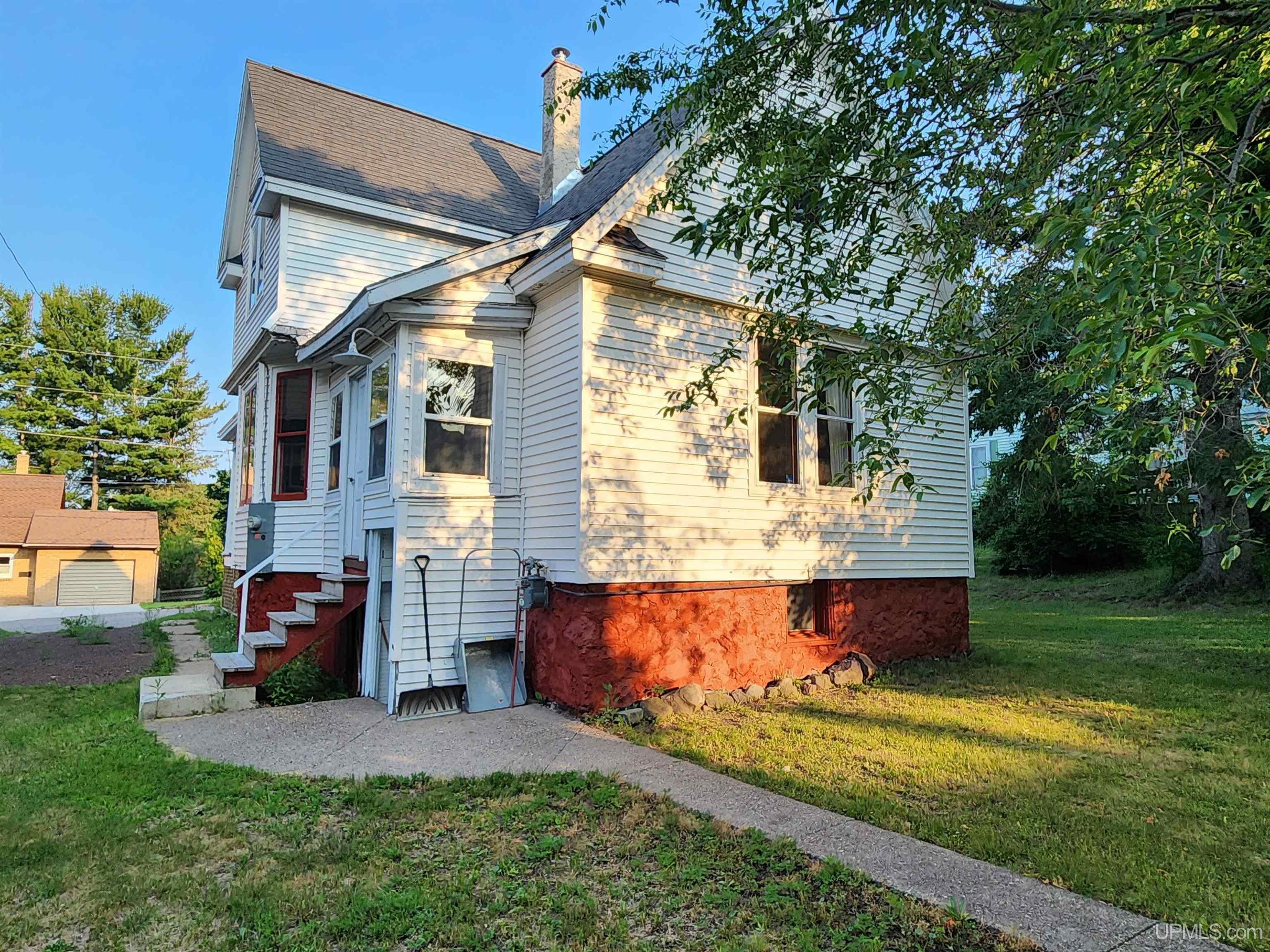 1115 Summit Street