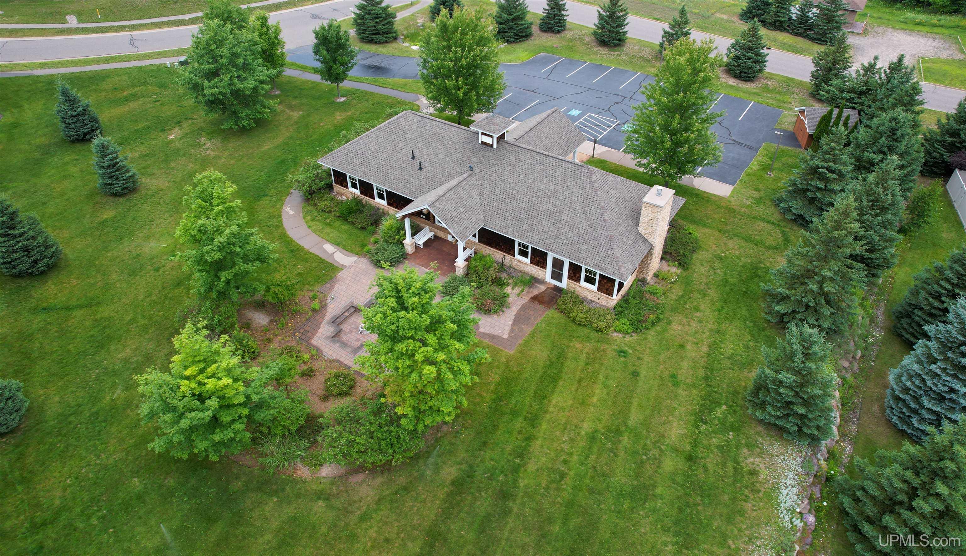 2002 Maple Ridge Drive