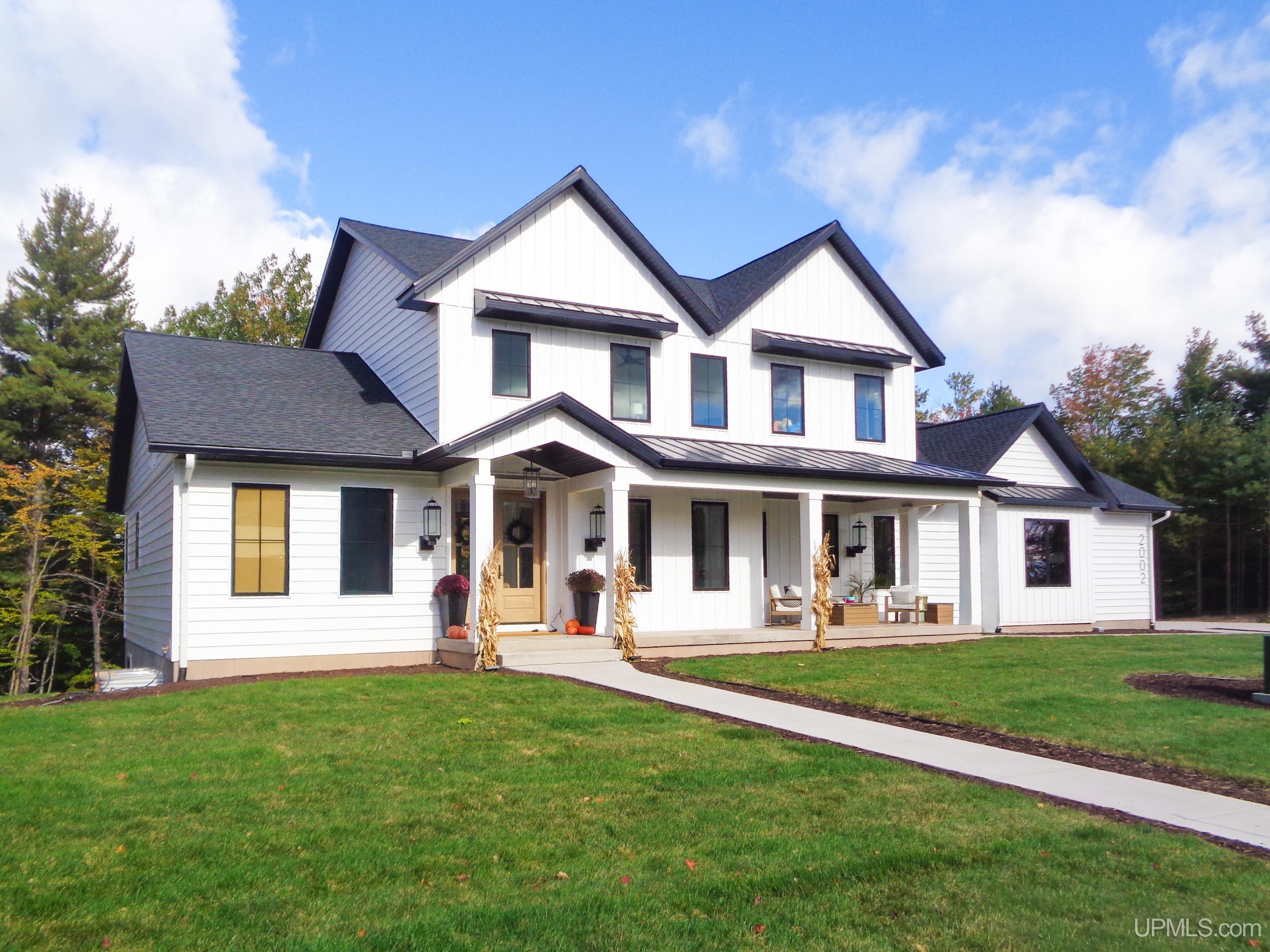 2002 Maple Ridge Drive