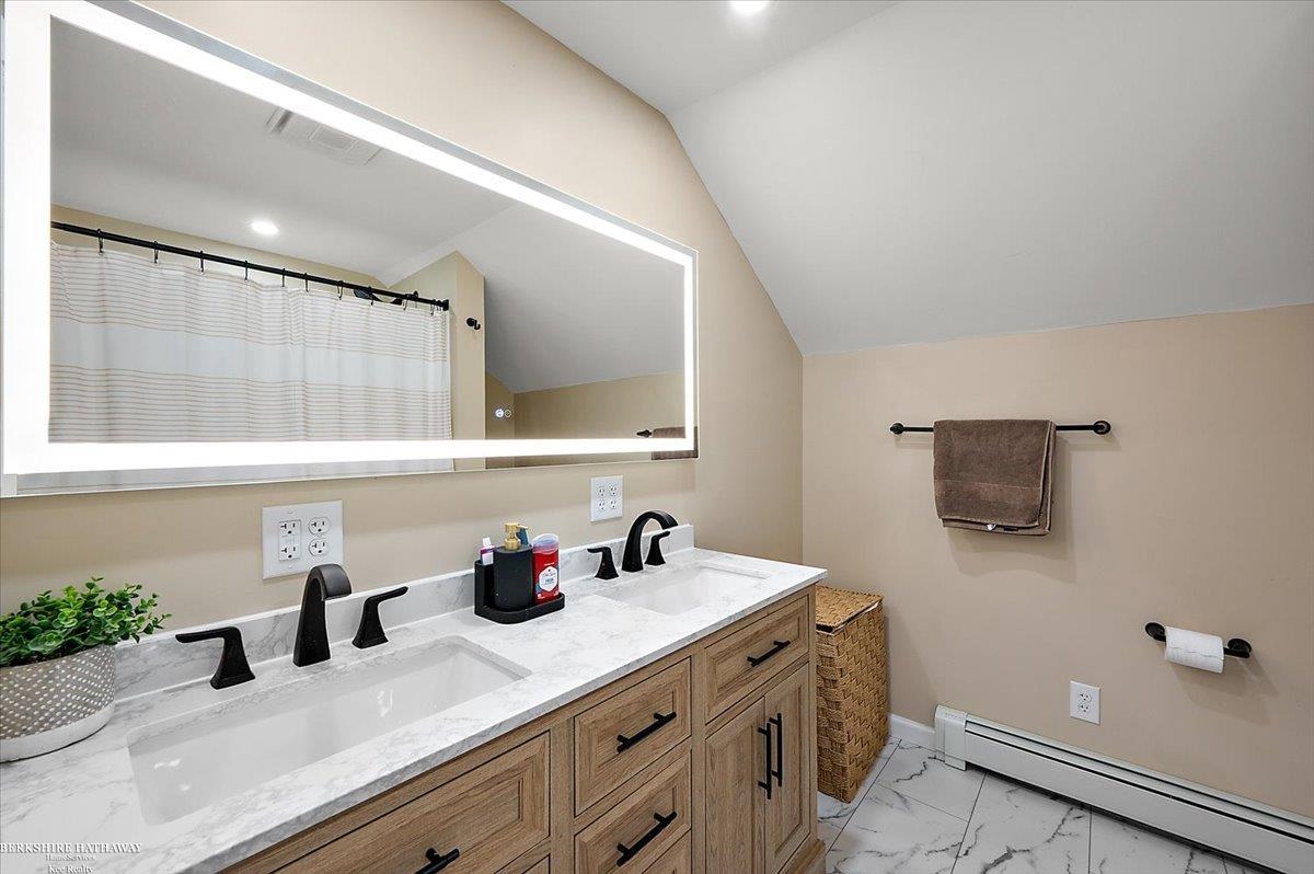 Clay, Michigan 48001, United States, 3 Bedrooms Bedrooms, ,3 BathroomsBathrooms,Residential,Active,248570