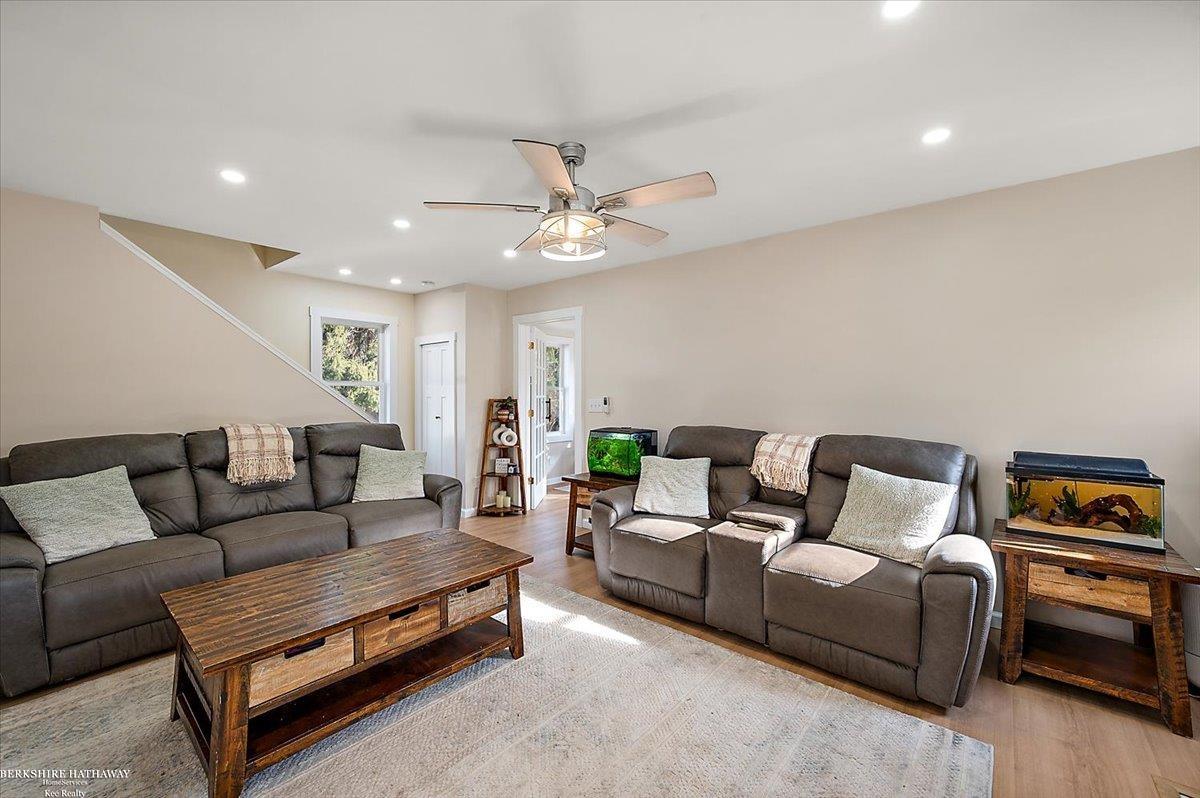 Clay, Michigan 48001, United States, 3 Bedrooms Bedrooms, ,3 BathroomsBathrooms,Residential,Active,248570