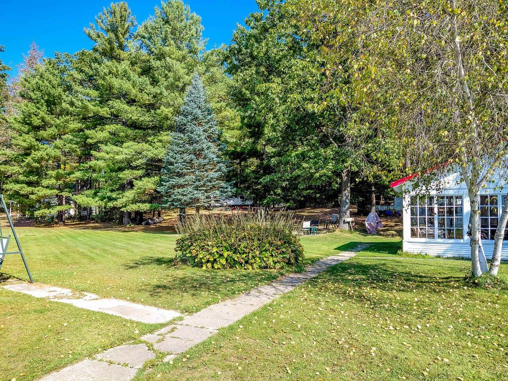 Photo of 1562 E Long Lake Drive, Harrison, MI 48625 (MLS # 50190518)
