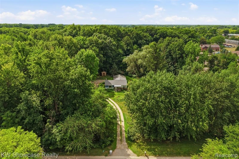 60677 9 Mile Road