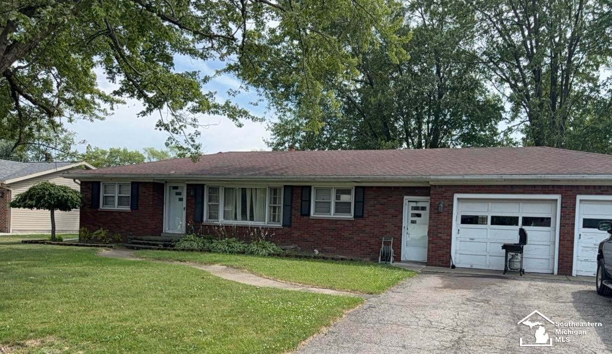 5023 W Albain Rd. Road