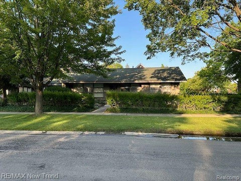 Photo of 1823 BRADFORD Road, Birmingham, MI 48009 (MLS # 61028577)