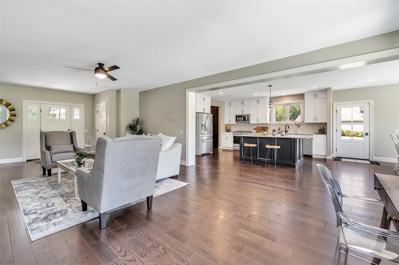 5210 Grande View Lane