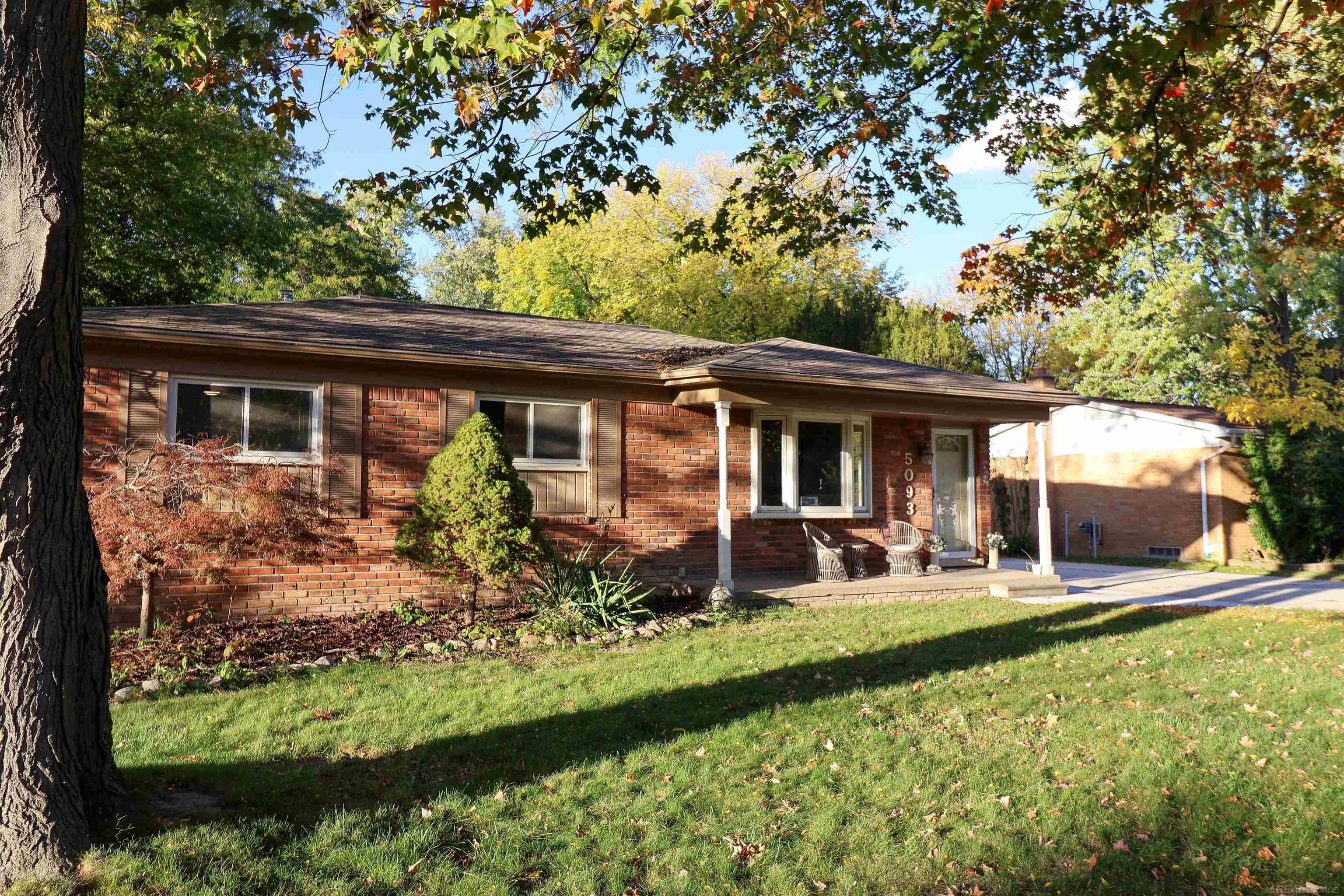 5093 Northlawn Drive