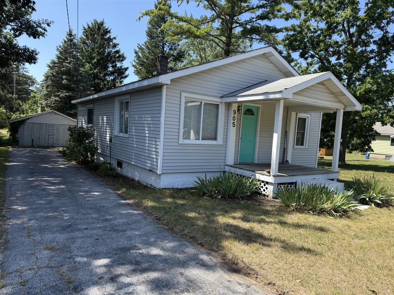 905 N Gaylord Avenue