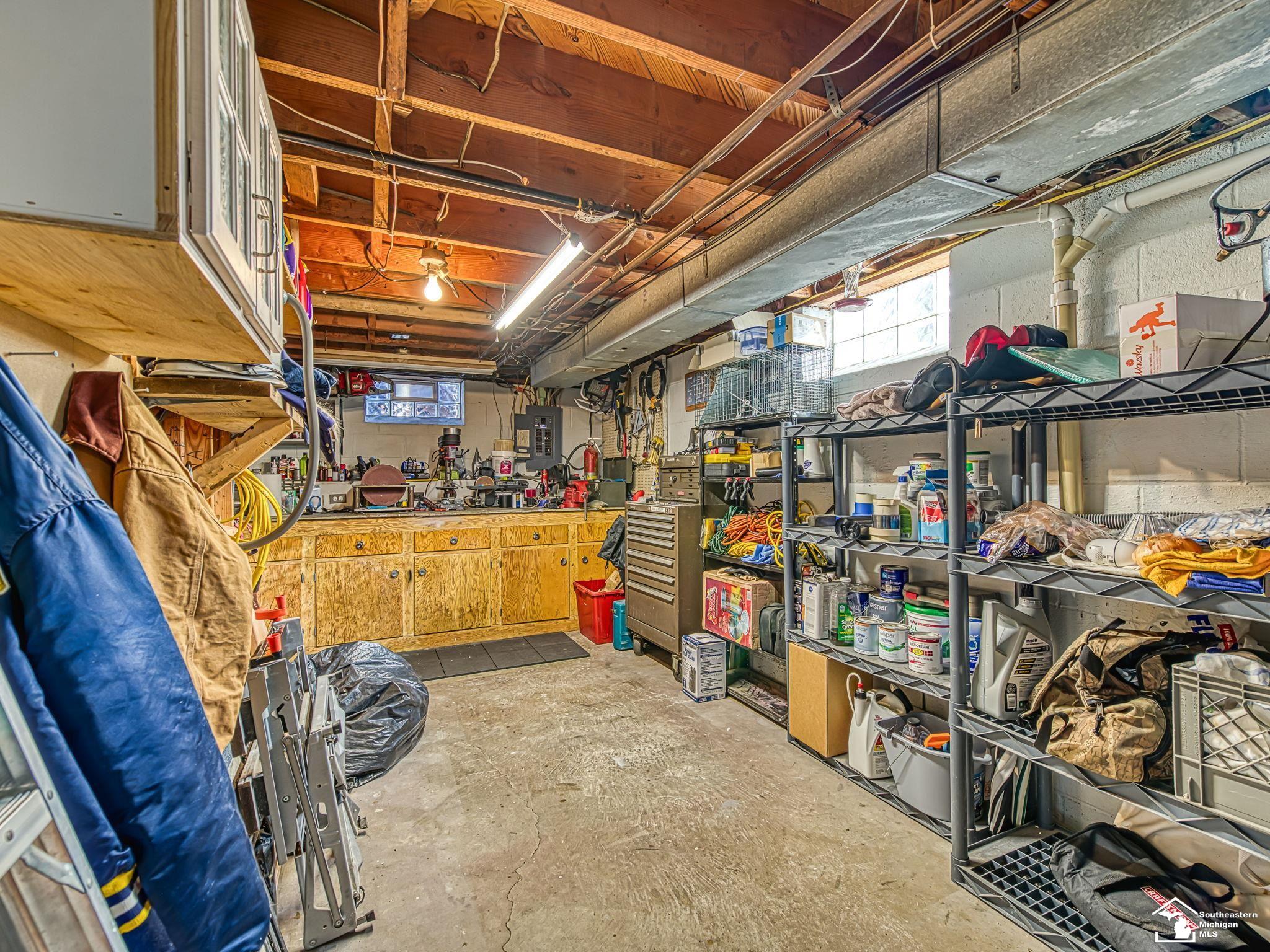 Monroe, Michigan 48161, United States, 3 Bedrooms Bedrooms, ,3 BathroomsBathrooms,Residential,Active,240733