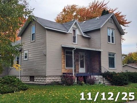 Photo of 600 Wilson Street, Bay City, MI 48708 (MLS # 50194148)