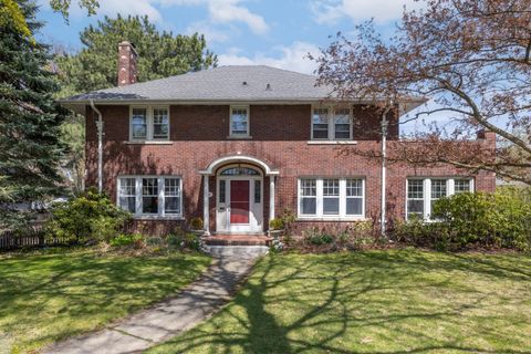 Photo of 274 Kerby Road, Grosse Pointe Farms, MI 48236 (MLS # 50206353)