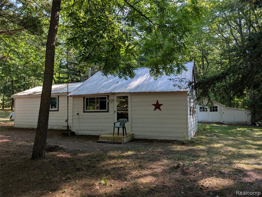 3821 S Townline Road