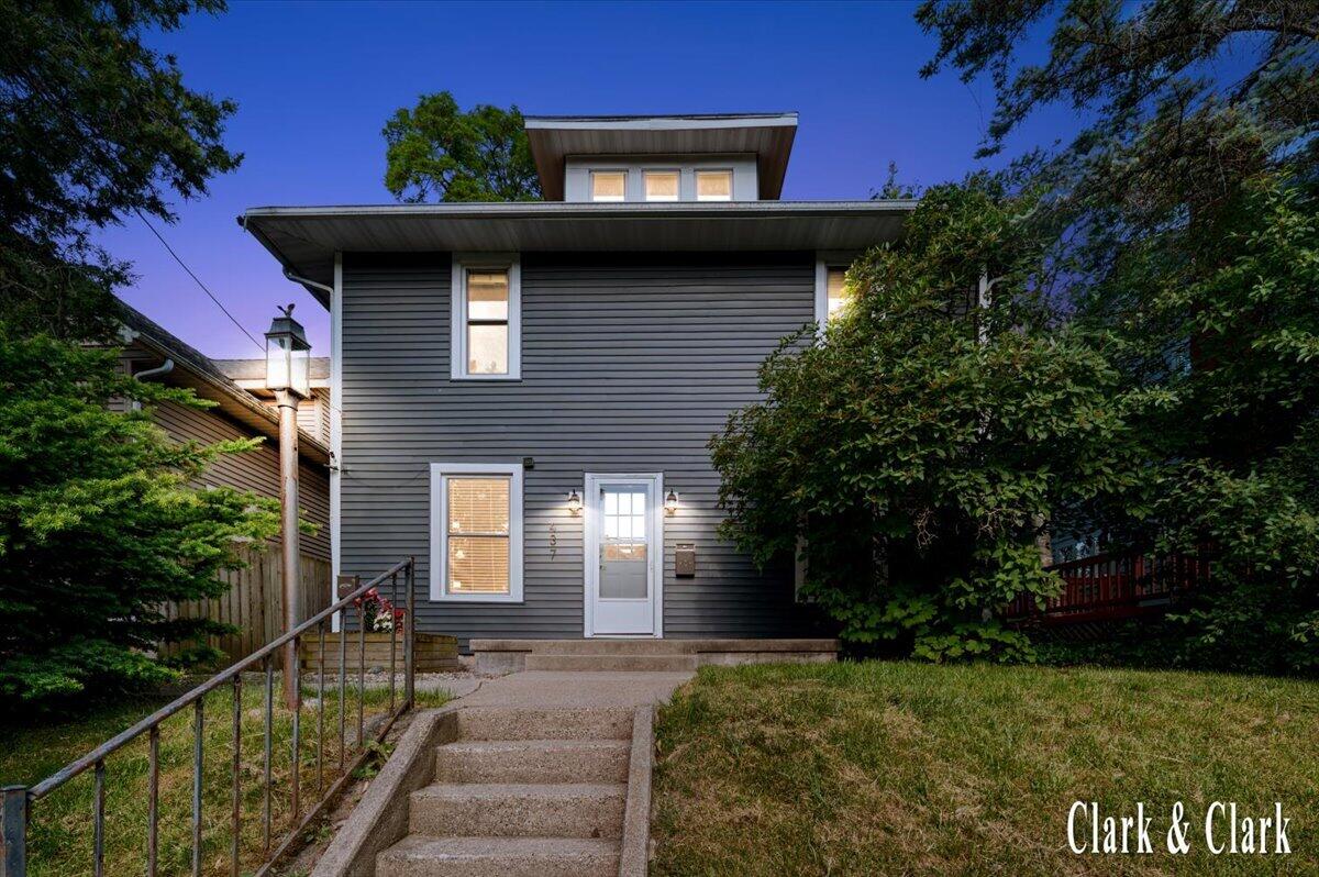 437 Rosewood Avenue