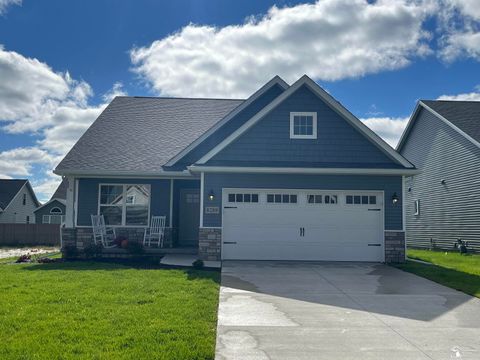 Photo of 8289 Grande Lake Circle, Temperance, MI 48182 (MLS # 50163767)