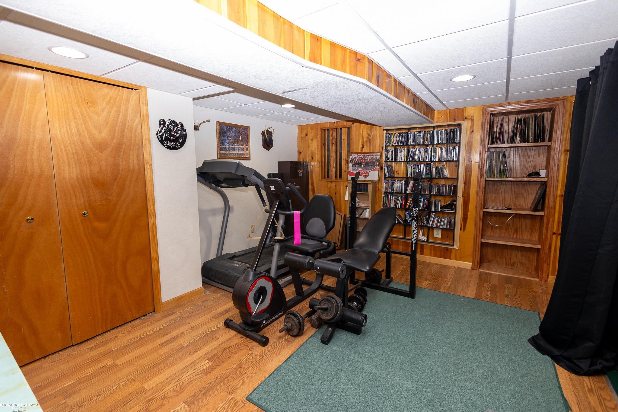 Trenton, Michigan 48183, United States, 3 Bedrooms Bedrooms, ,2 BathroomsBathrooms,Residential,Active,193202