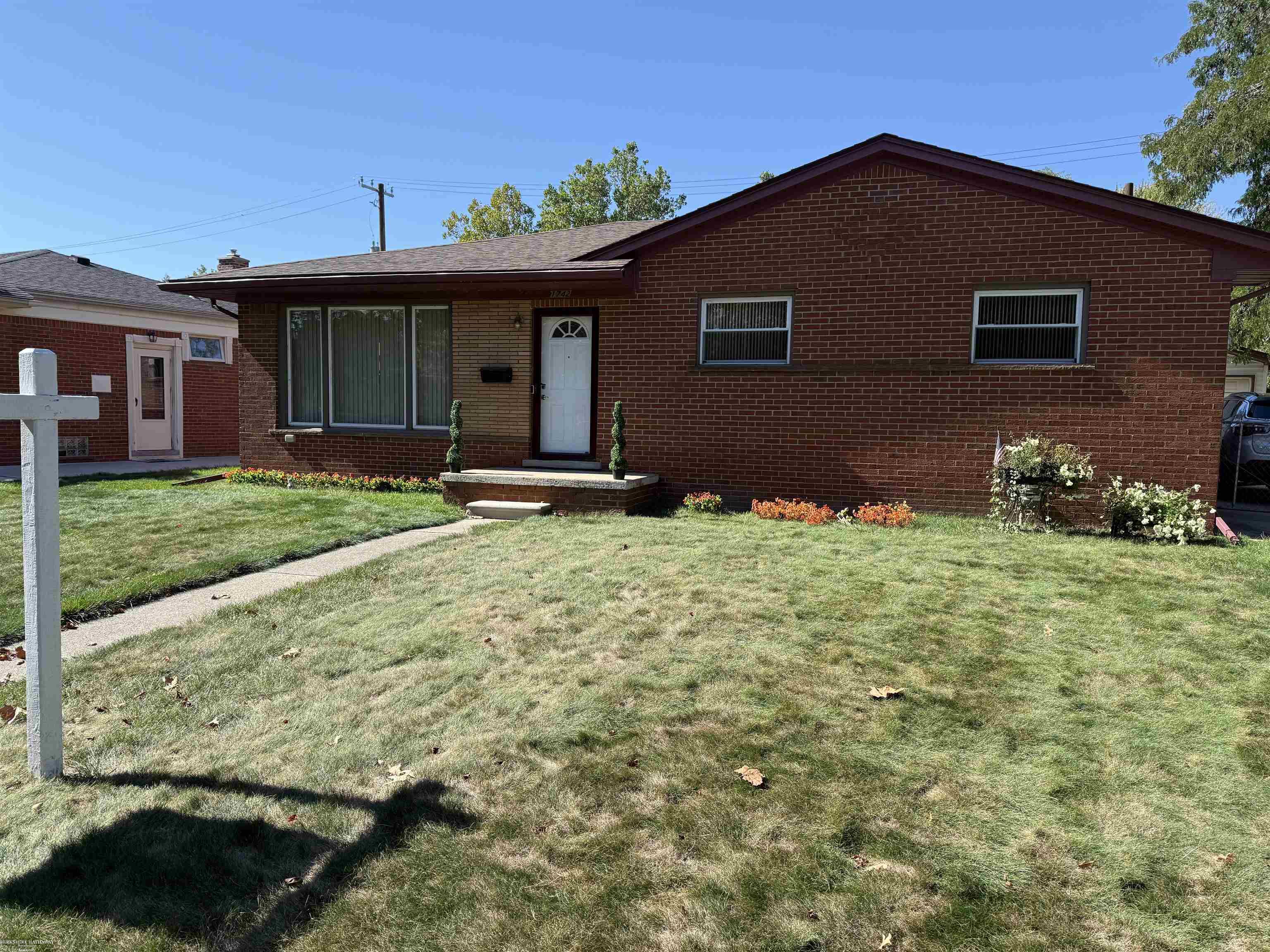 Trenton, Michigan 48183, United States, 3 Bedrooms Bedrooms, ,2 BathroomsBathrooms,Residential,Active,193202