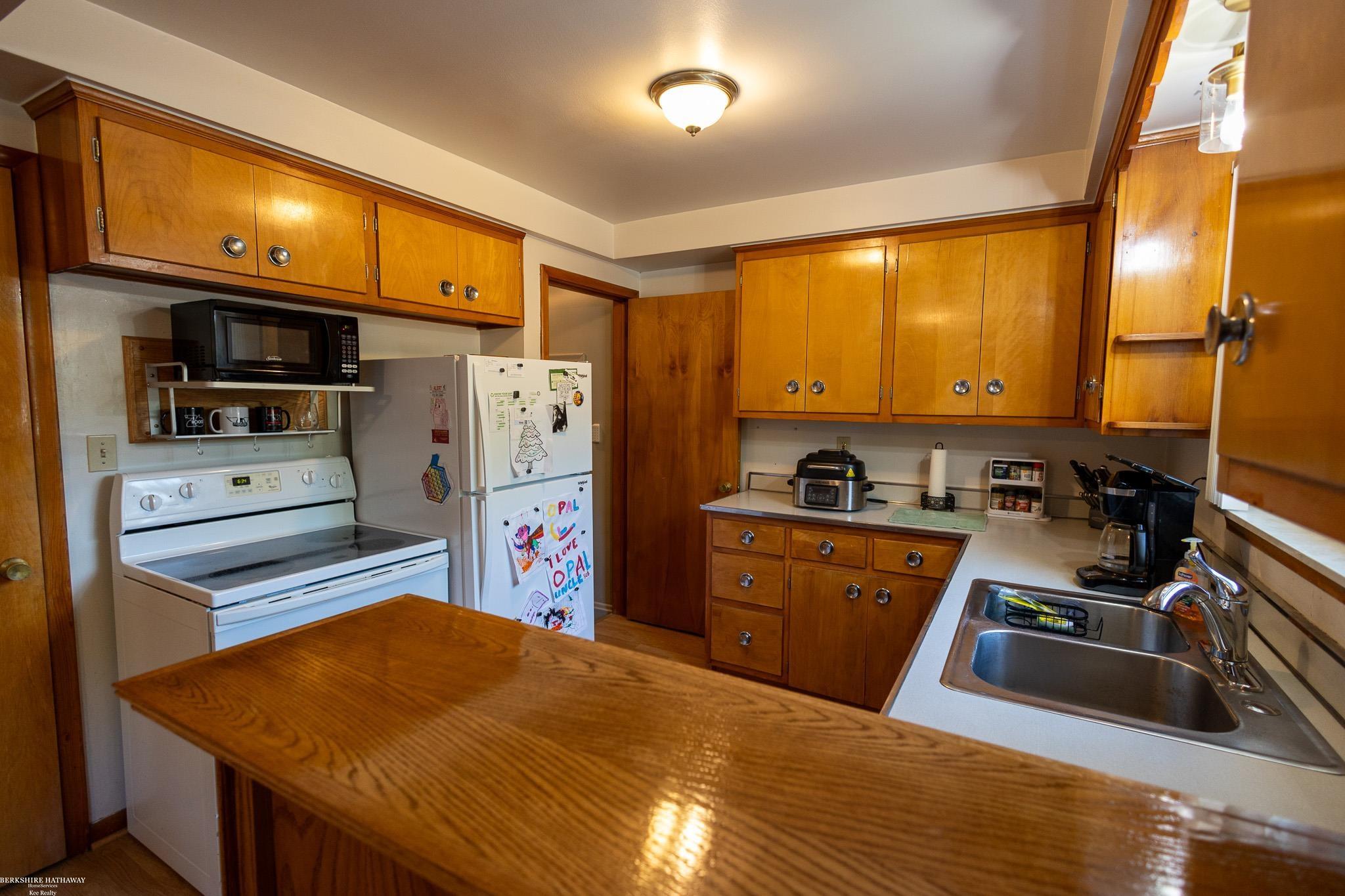 Trenton, Michigan 48183, United States, 3 Bedrooms Bedrooms, ,2 BathroomsBathrooms,Residential,Active,193202