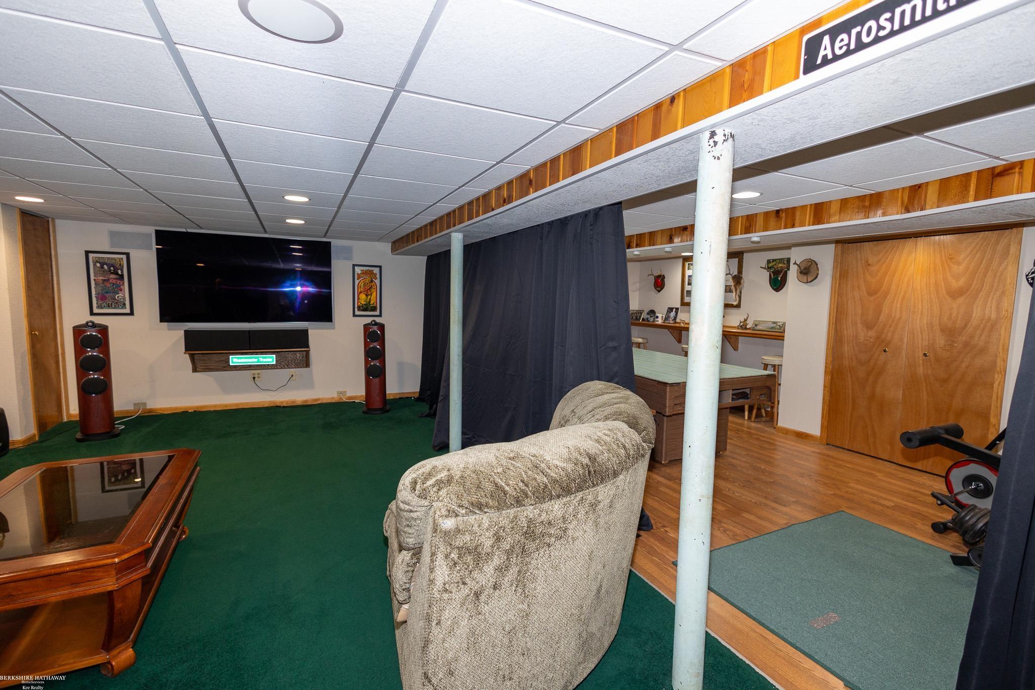 Trenton, Michigan 48183, United States, 3 Bedrooms Bedrooms, ,2 BathroomsBathrooms,Residential,Active,193202