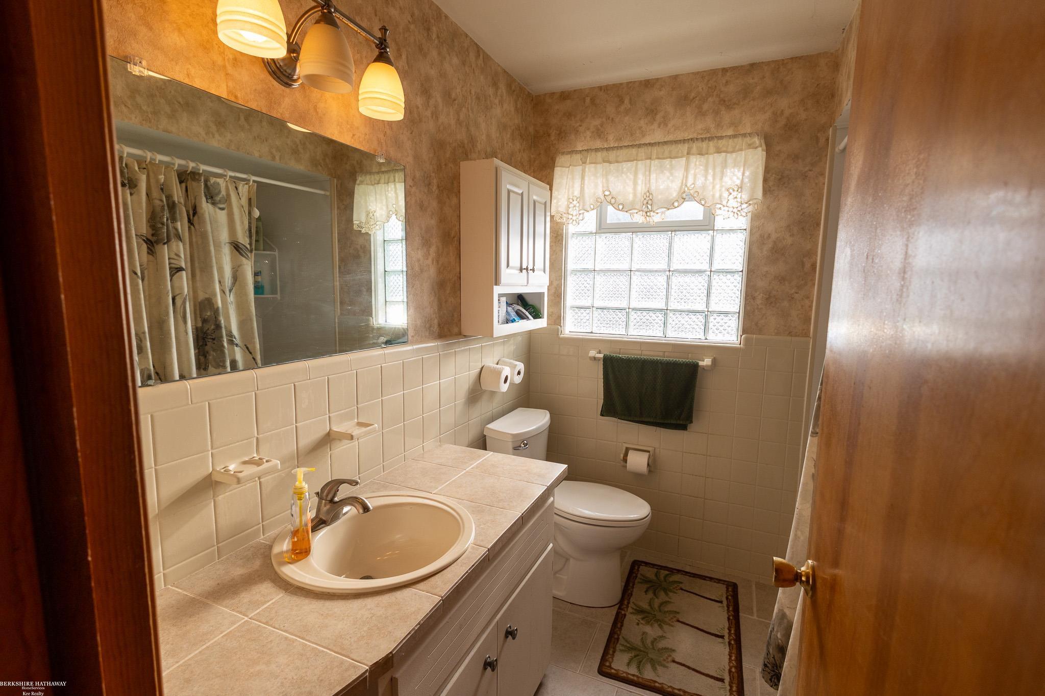 Trenton, Michigan 48183, United States, 3 Bedrooms Bedrooms, ,2 BathroomsBathrooms,Residential,Active,193202