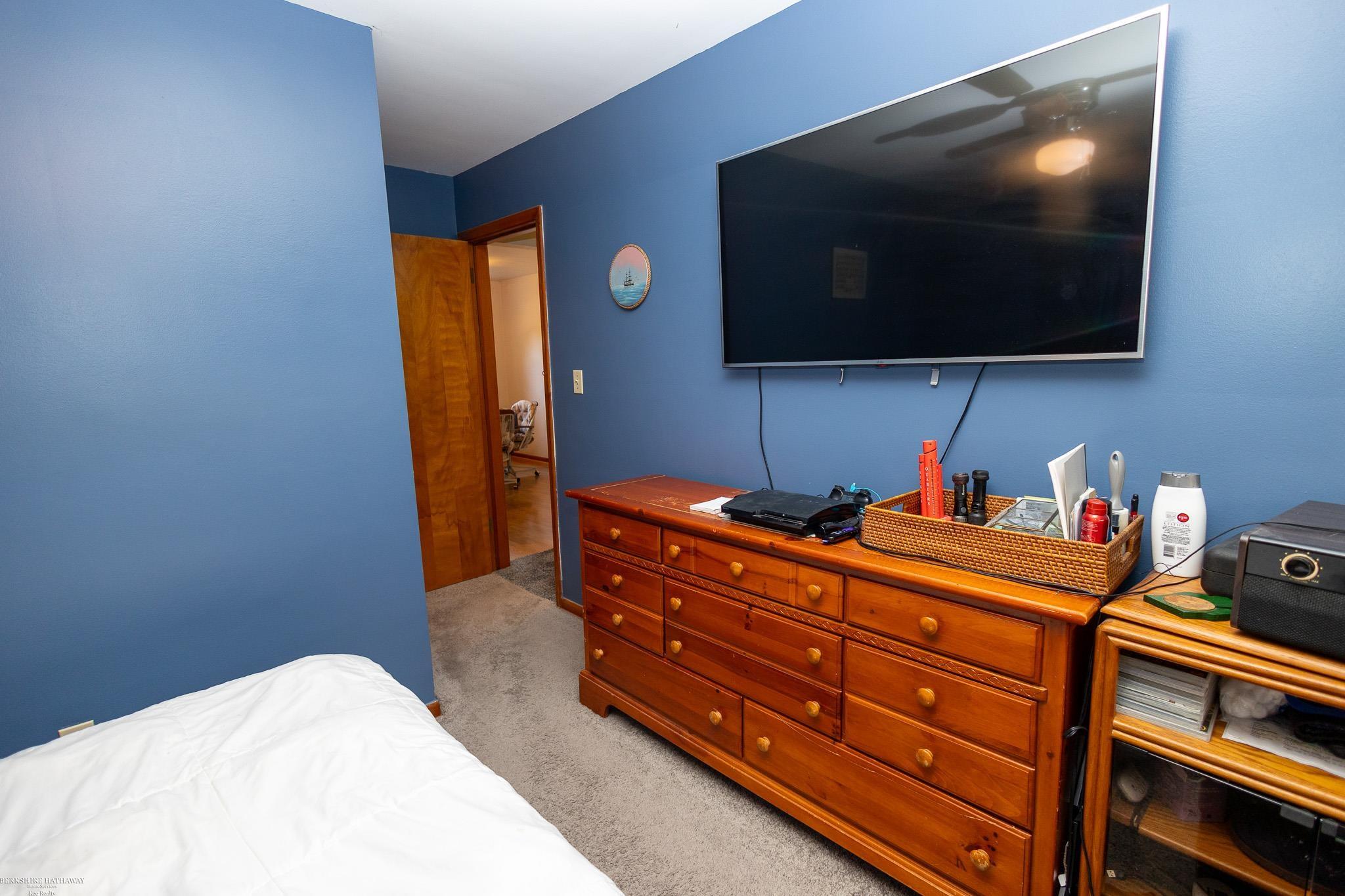 Trenton, Michigan 48183, United States, 3 Bedrooms Bedrooms, ,2 BathroomsBathrooms,Residential,Active,193202