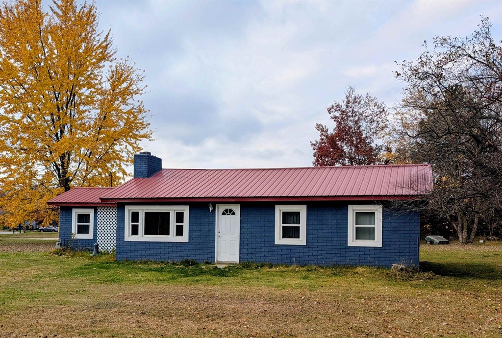 Photo of 10116 Old State Avenue, Farwell, MI 48622 (MLS # 50226308)