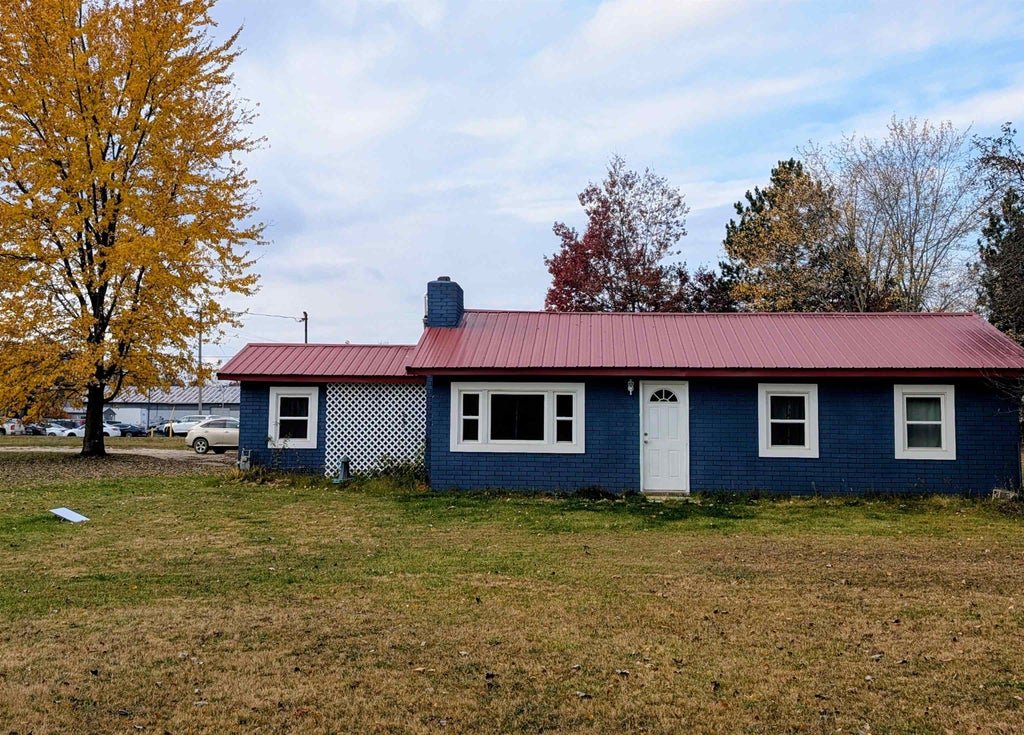 Photo of 10116 Old State Avenue, Farwell, MI 48622 (MLS # 50226308)