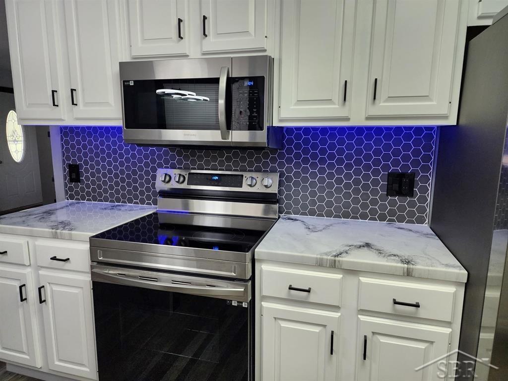 Midland, Michigan 48642, United States, 3 Bedrooms Bedrooms, ,1 BathroomBathrooms,Residential,Active,249805