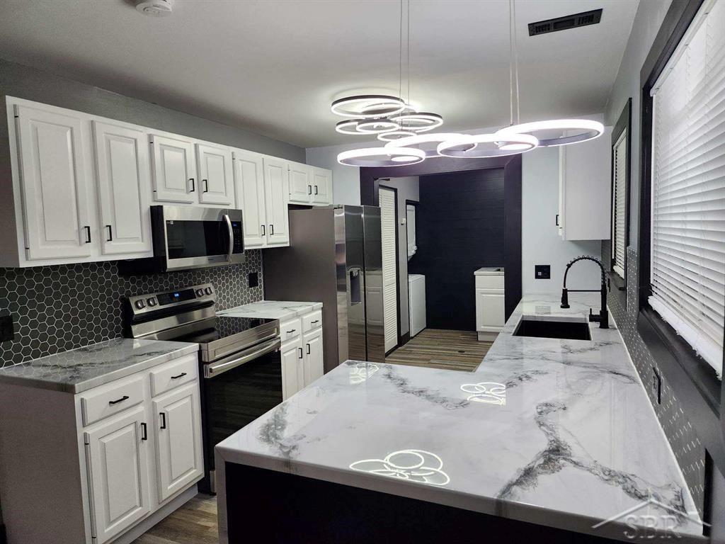 Midland, Michigan 48642, United States, 3 Bedrooms Bedrooms, ,1 BathroomBathrooms,Residential,Active,249805