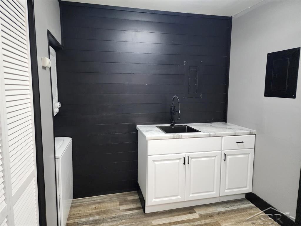 Midland, Michigan 48642, United States, 3 Bedrooms Bedrooms, ,1 BathroomBathrooms,Residential,Active,249805