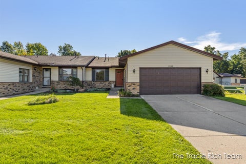 Photo of 2142 Remington Way, Grand Rapids, MI 49505 (MLS # 70559831)