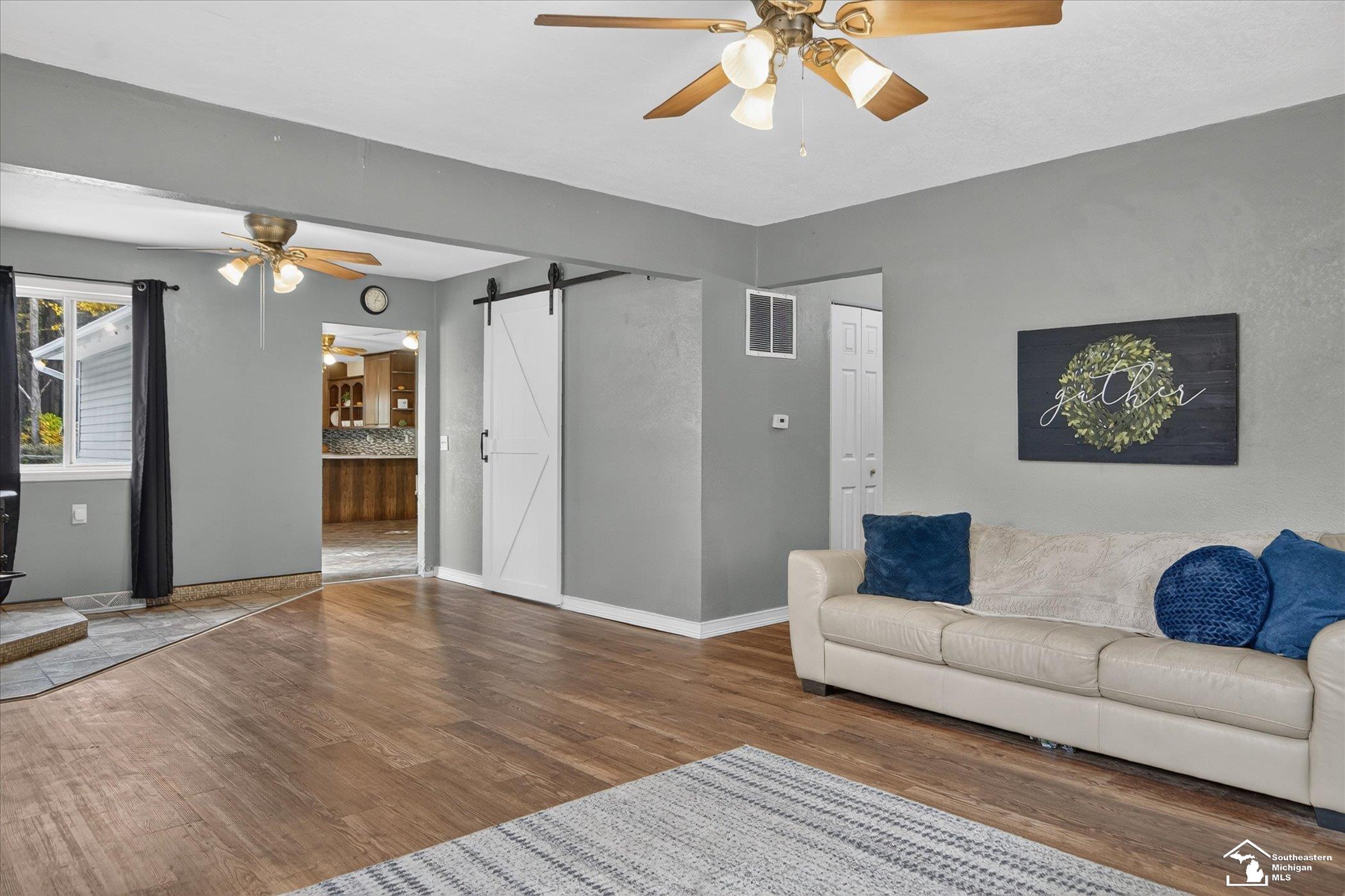 2695 Thunderbird Trail
