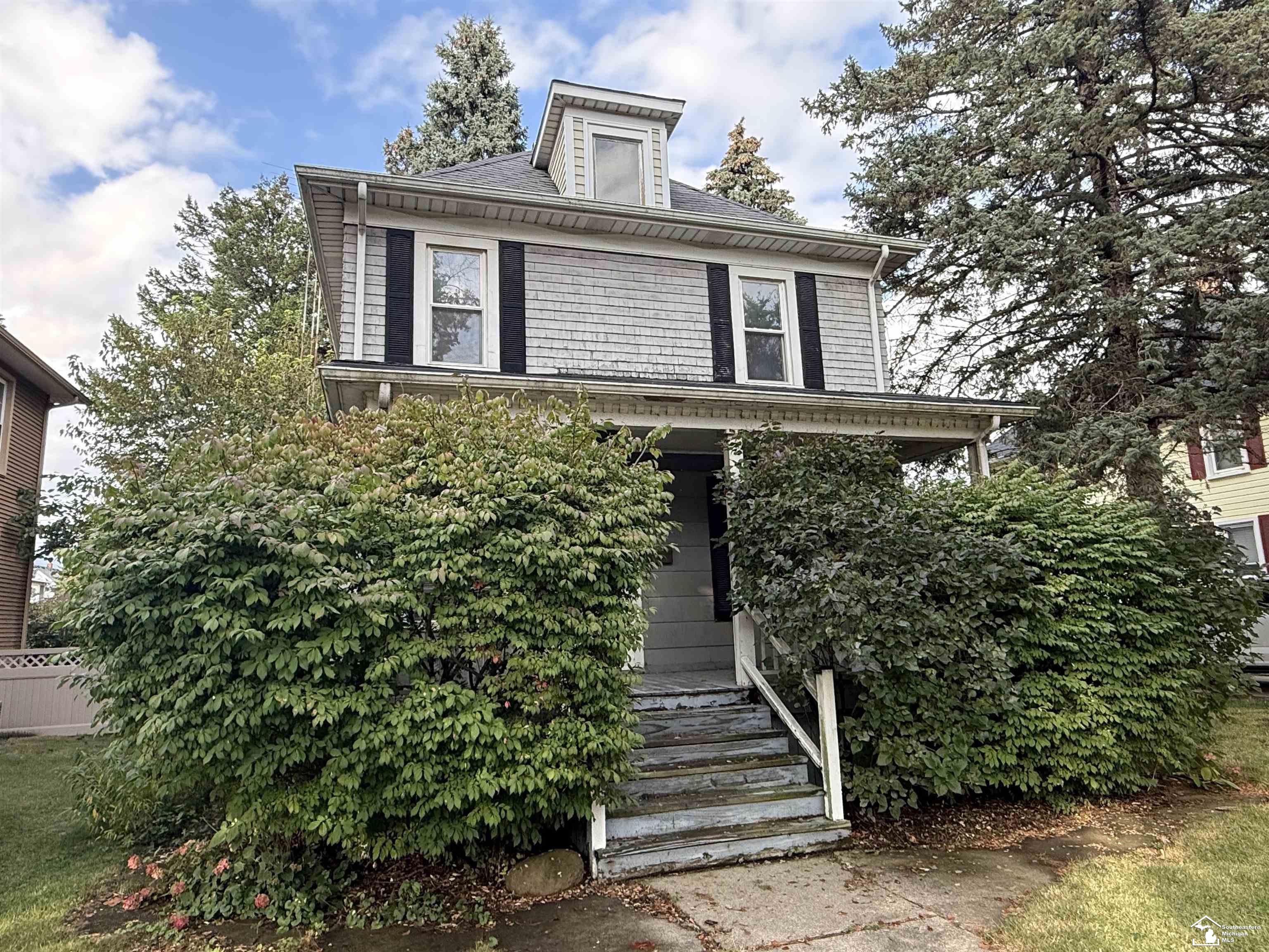 515 E Elm Street