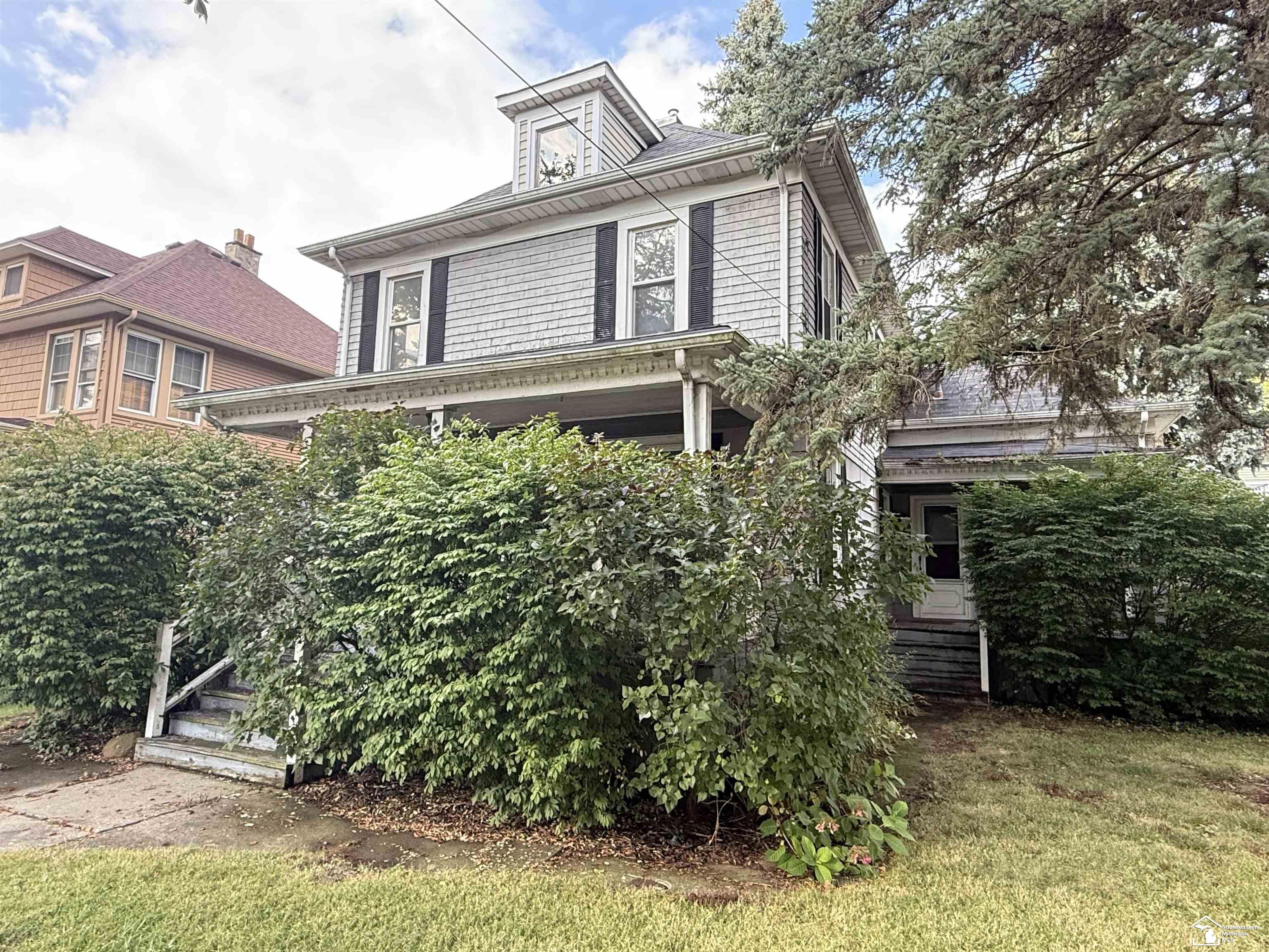 515 E Elm Street
