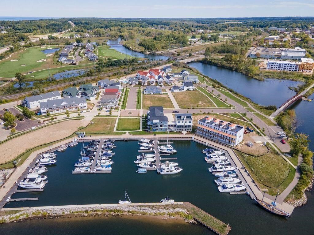 800 Whitwam Drive Slip 14