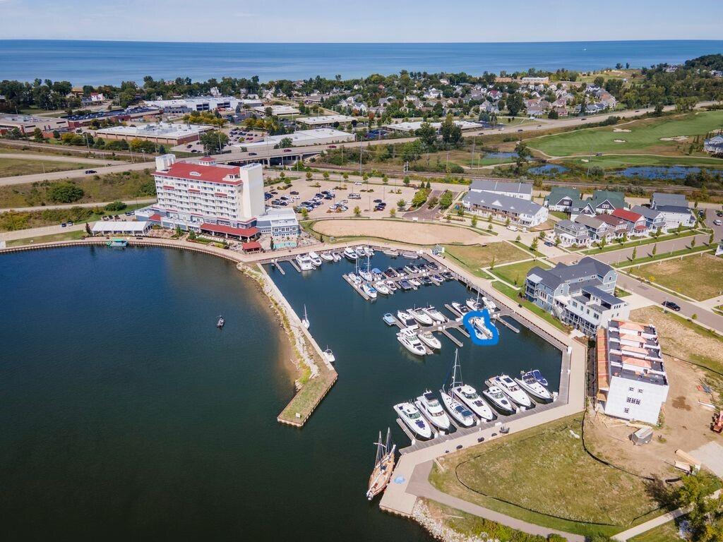 800 Whitwam Drive Slip 14